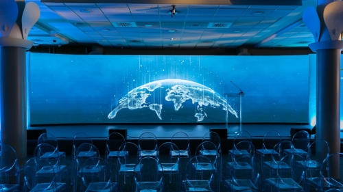 "Stage setting" és térrendezés